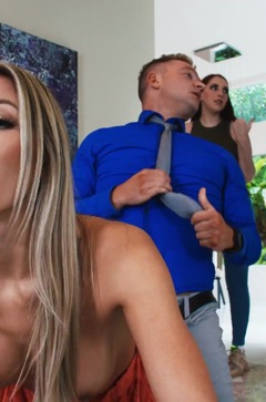 Too Hungry Glam Blond Victoria Lit