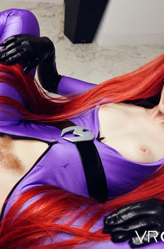 Redhead Erin Everheart Cosplaying